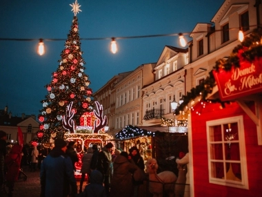 Wizyta Św. Mikołaja na Rynku w Rzeszowie, grudzień 2019 - 22