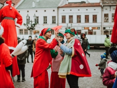 Wizyta Św. Mikołaja na Rynku w Rzeszowie, grudzień 2019 - 11