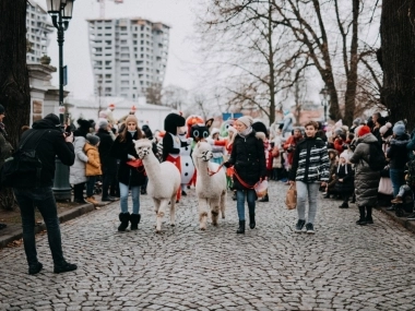 Wizyta Mikołaja na Rynku w Rzeszowie - 7